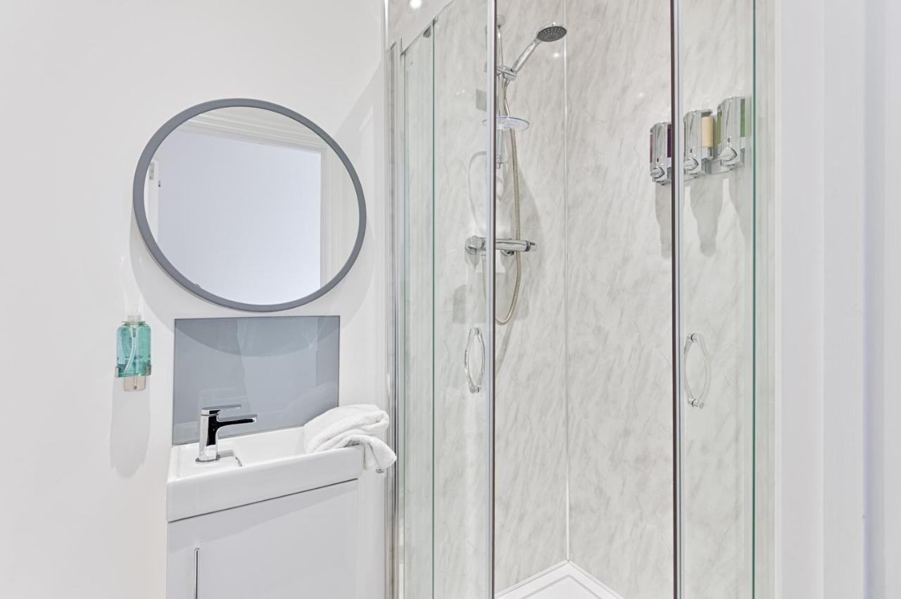 Apartment Caemawr Place - Stylish Tv In Every Bedroom! Swansea
