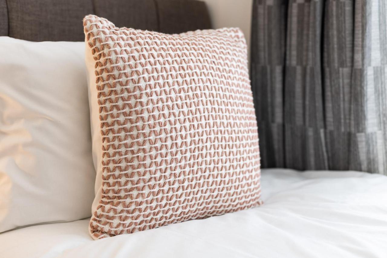 Caemawr Place - Stylish Tv In Every Bedroom! Swansea