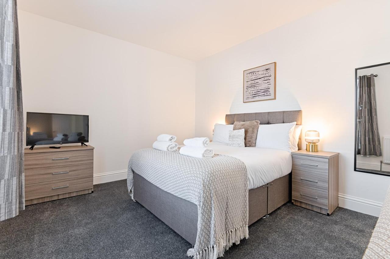 Caemawr Place - Stylish Tv In Every Bedroom! * Swansea
